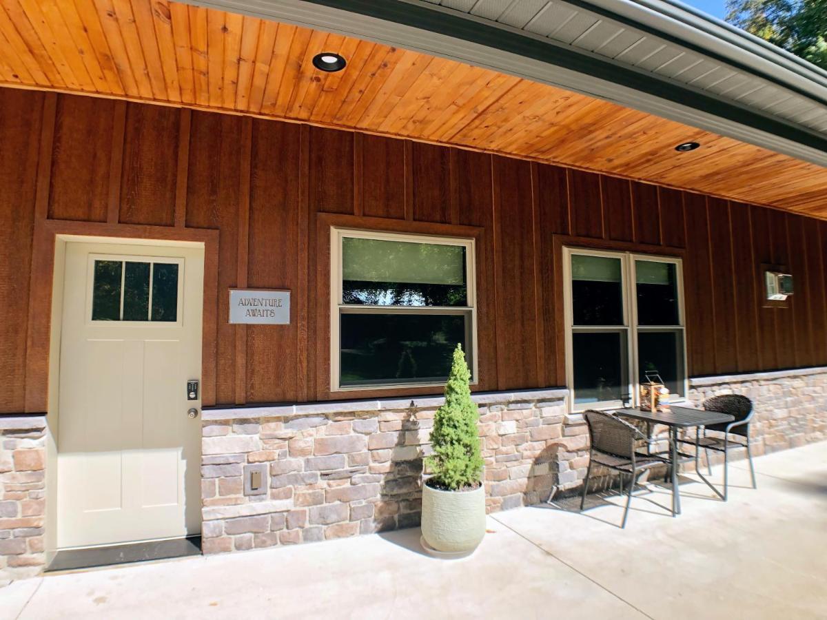 Sojourner'S Lodge & Log Cabin Suites Dundee Exterior foto